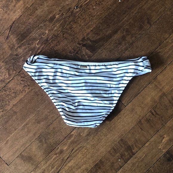 VictoriaSecret STRIPED BLACK&WHITE Bikini Bottoms - Picture 3 of 5
